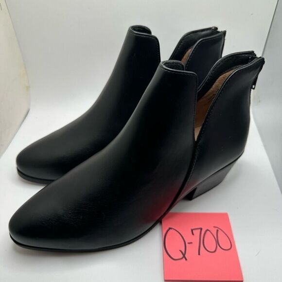 CUSHIONAIRE Women's Elodie Ankle Boot +Memory Foam 11 WIDE BLACK NEW - Picture 3 of 7